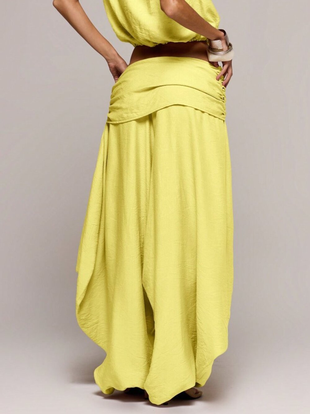 Yellow Casual Women's Low Rise Textured Wide Leg Trousers - Picture 2 of 5